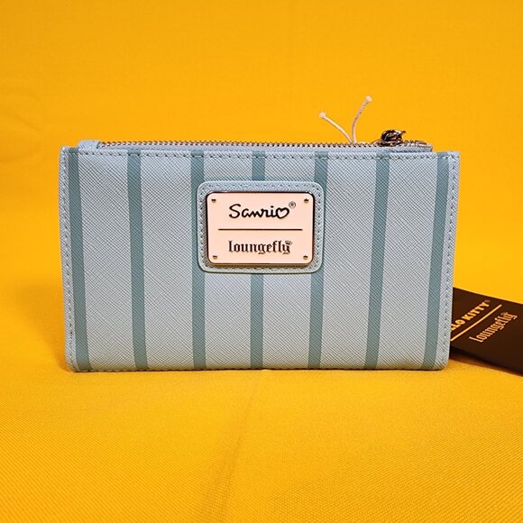 Loungefly Sanrio Hello Kitty Cupcake Sprinkle Sweet Treats Flap Wallet NEW - Picture 4 of 13